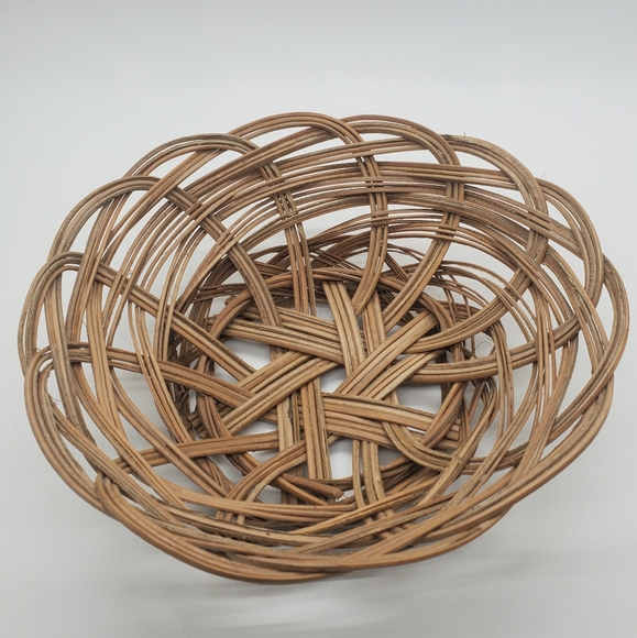 Small Wicker Basket - Picture 3 of 4